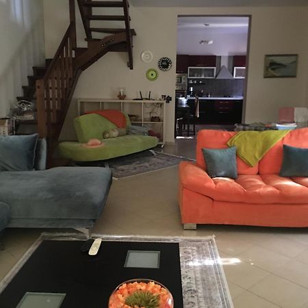 Vacation Home In Gjiri I Lalezit, Lalez, ดูร์เรส ภายนอก รูปภาพ