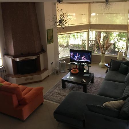 Vacation Home In Gjiri I Lalezit, Lalez, ดูร์เรส ภายนอก รูปภาพ