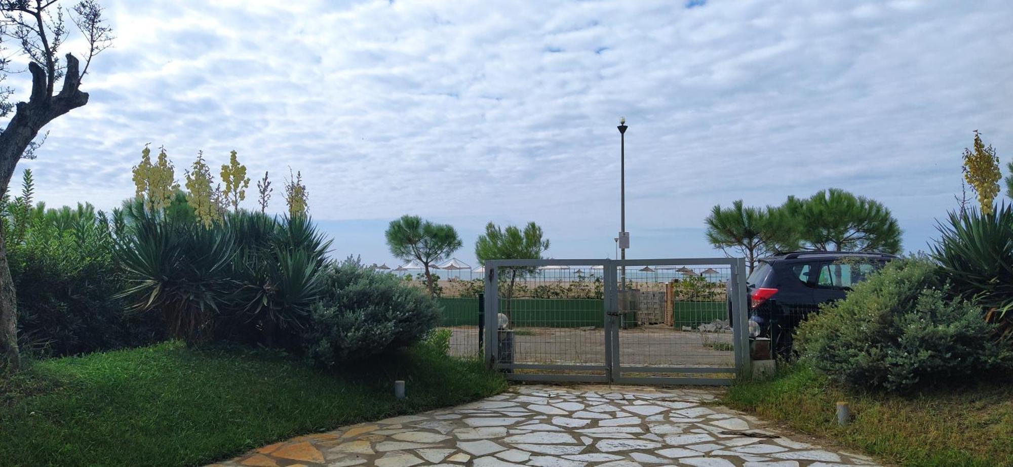 Vacation Home In Gjiri I Lalezit, Lalez, ดูร์เรส ภายนอก รูปภาพ